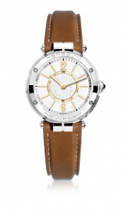 The Journalist. The Newport Connect is a versatile watch with smart features, allowing you to set alarms, telling you when you have messages and monitoring your activity and sleep. The ideal tool to assist the busy wearer stay in on time! Also available in a larger case size.
